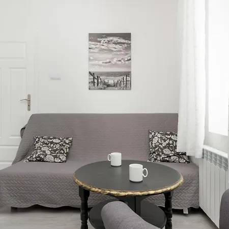 Апартаменти Z Parkingiem Tylko 8 Minut Spaceru Od Morza By Renters *